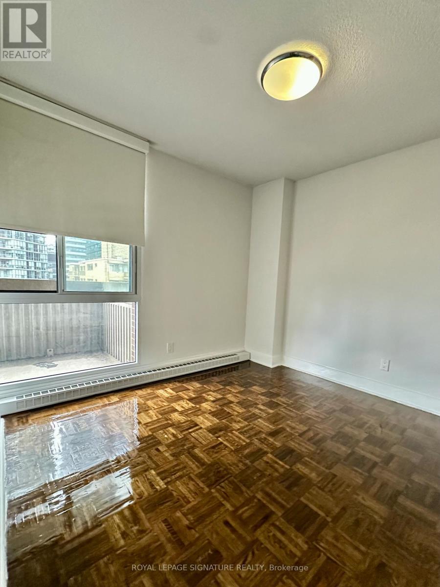 1012 - 33 Isabella Street, Toronto, Ontario  M4Y 2P7 - Photo 8 - C12435185