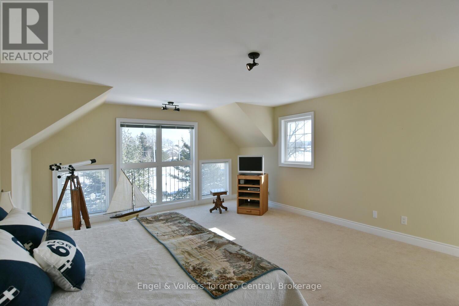 47 Meadowbrook Lane, Blue Mountains, Ontario  N0H 2P0 - Photo 18 - X12436590