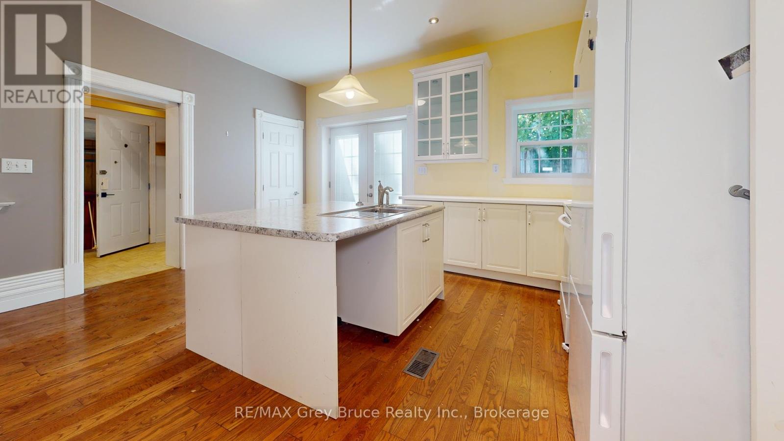 89 3rd Street Sw, Arran-Elderslie, Ontario  N0G 1L0 - Photo 11 - X12436629