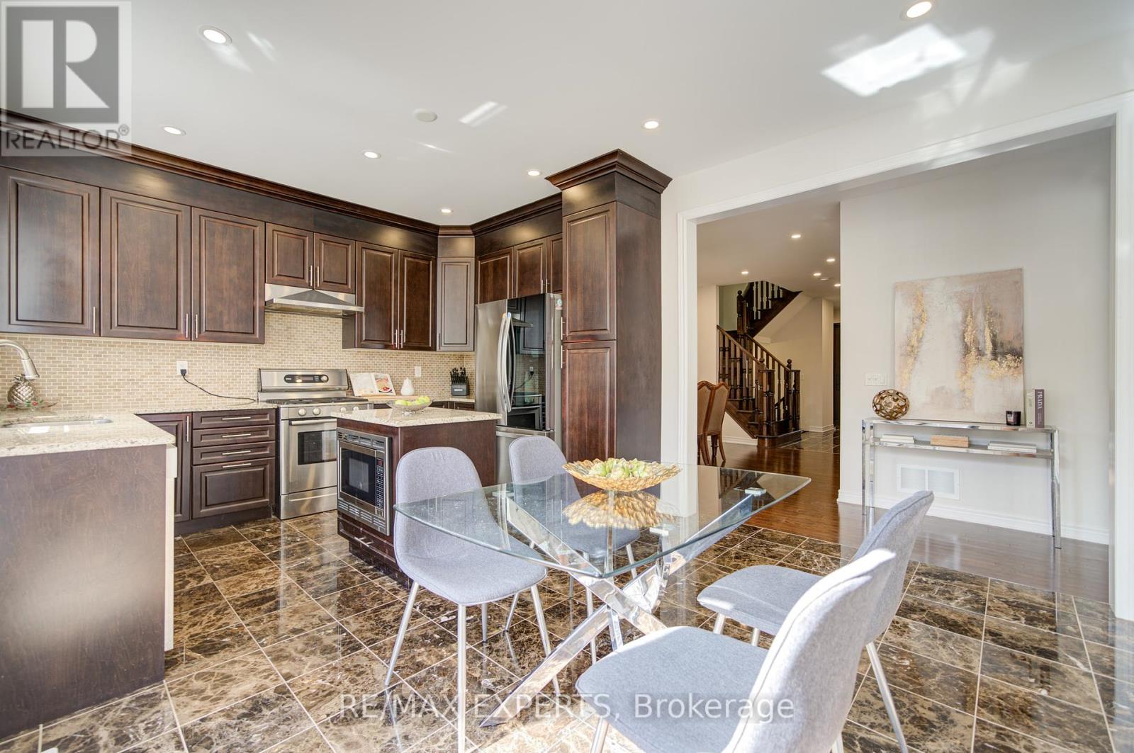 277 Chatfield Drive S, Vaughan, Ontario  L4H 3R8 - Photo 20 - N12436334