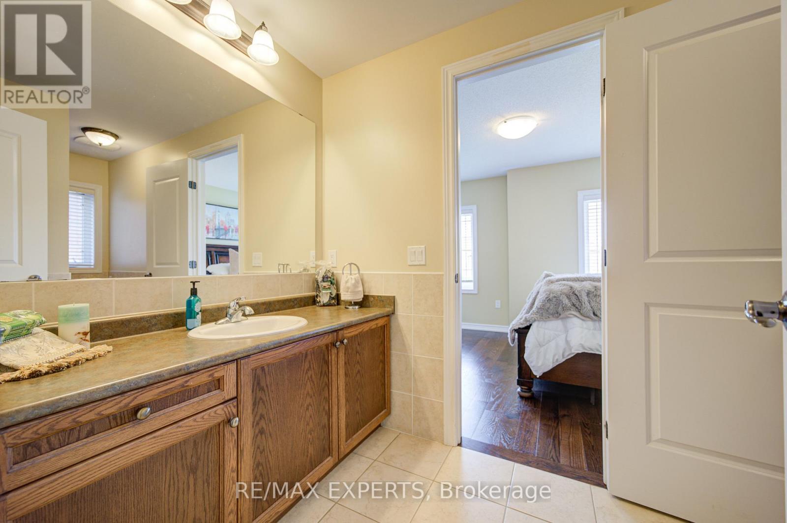 277 Chatfield Drive S, Vaughan, Ontario  L4H 3R8 - Photo 32 - N12436334