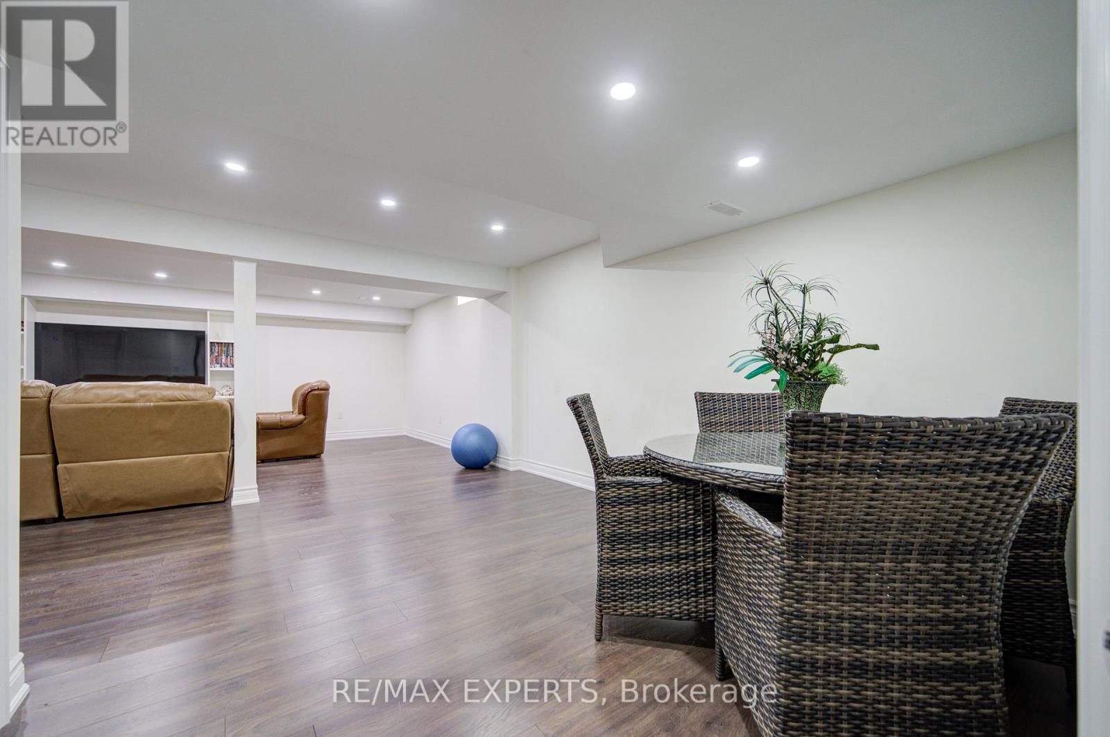 277 Chatfield Drive S, Vaughan, Ontario  L4H 3R8 - Photo 42 - N12436334