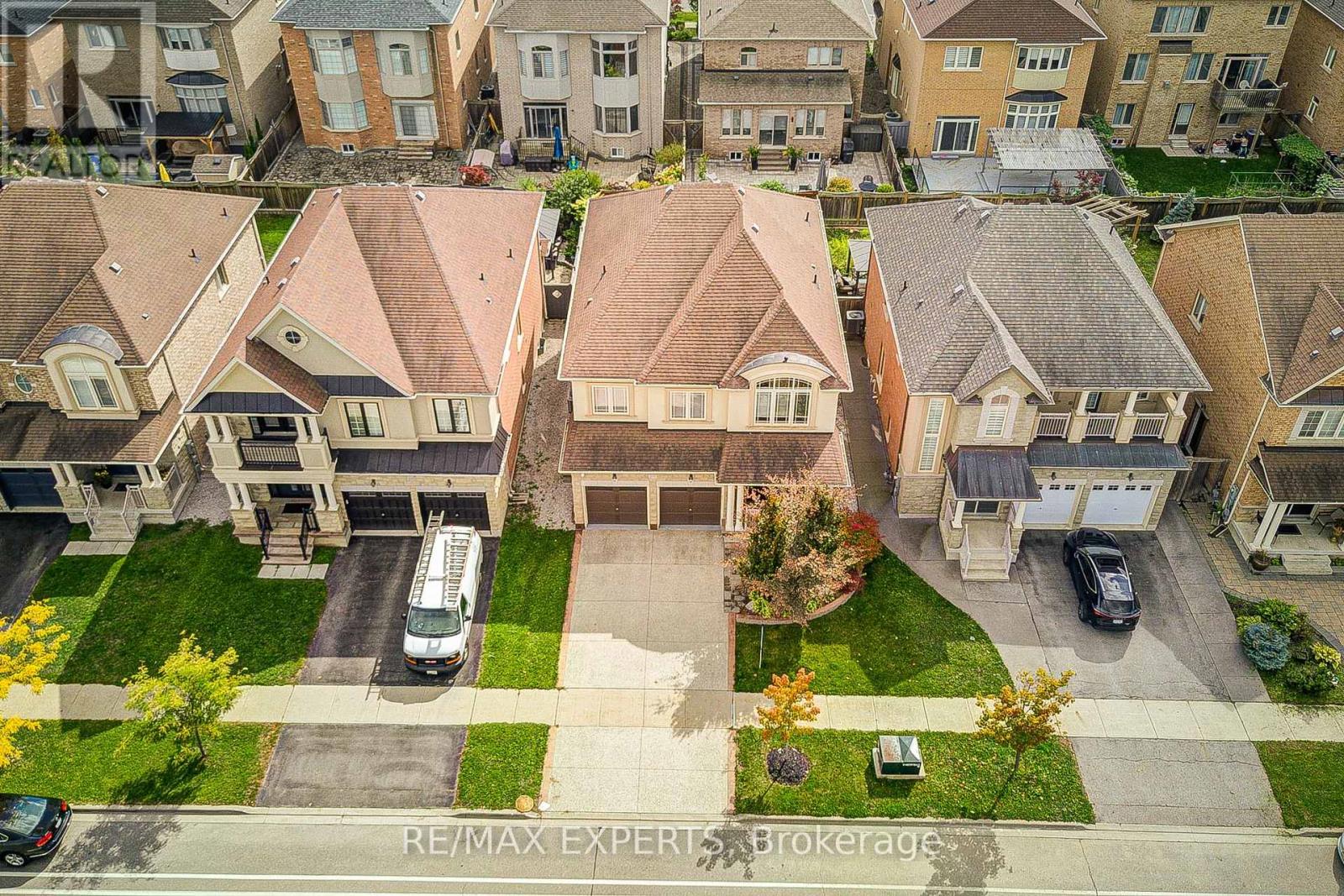 277 Chatfield Drive S, Vaughan, Ontario  L4H 3R8 - Photo 6 - N12436334