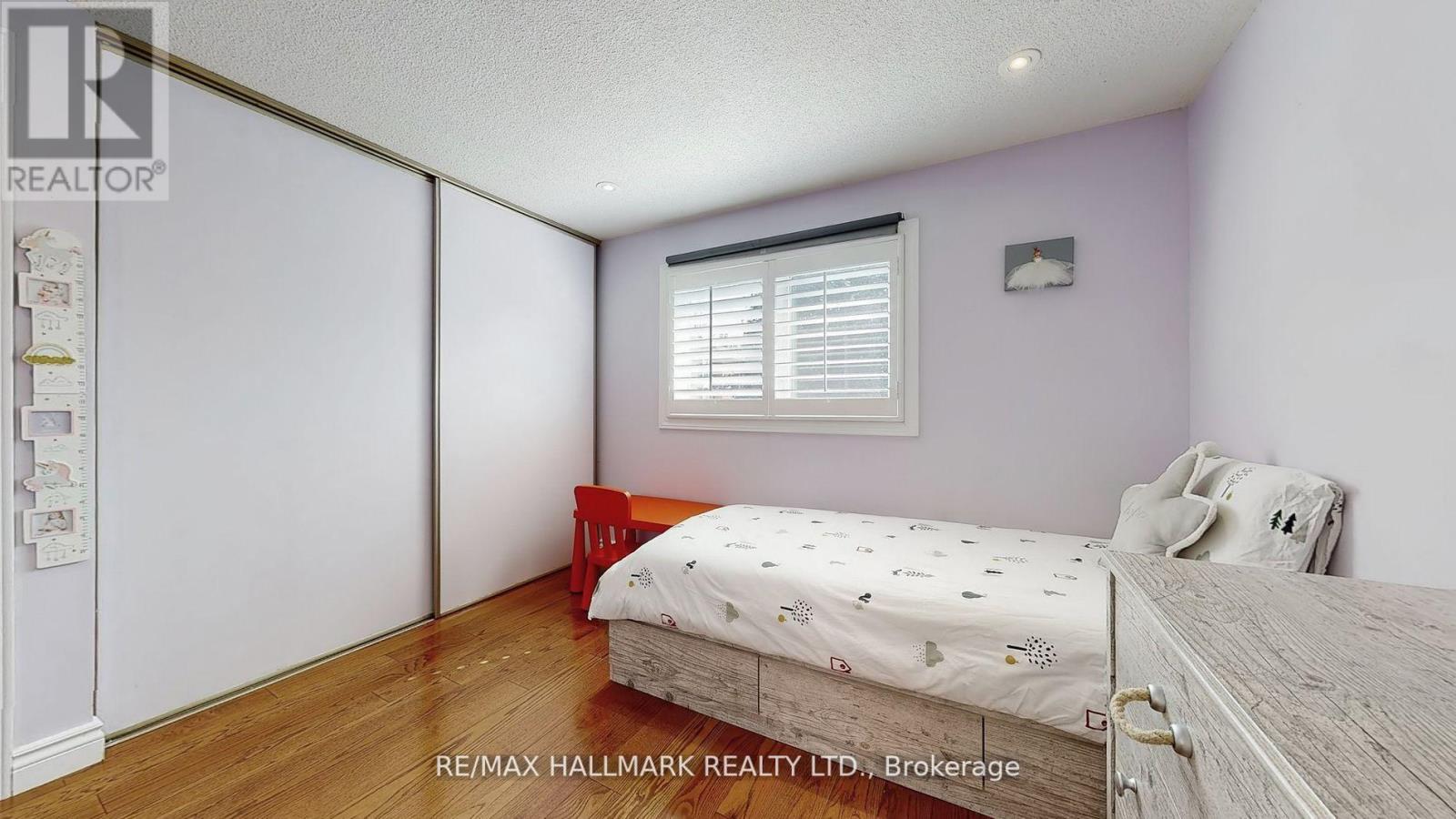 37 Hunter's Point Drive, Richmond Hill, Ontario  L4C 6M5 - Photo 33 - N12436336