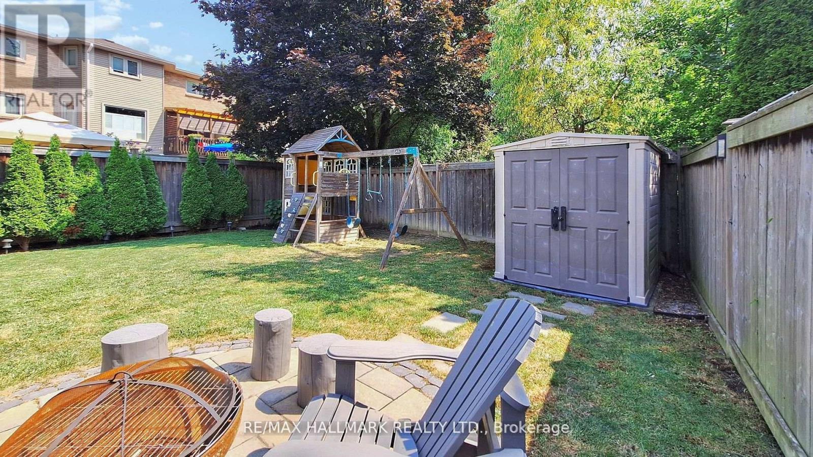 37 Hunter's Point Drive, Richmond Hill, Ontario  L4C 6M5 - Photo 47 - N12436336