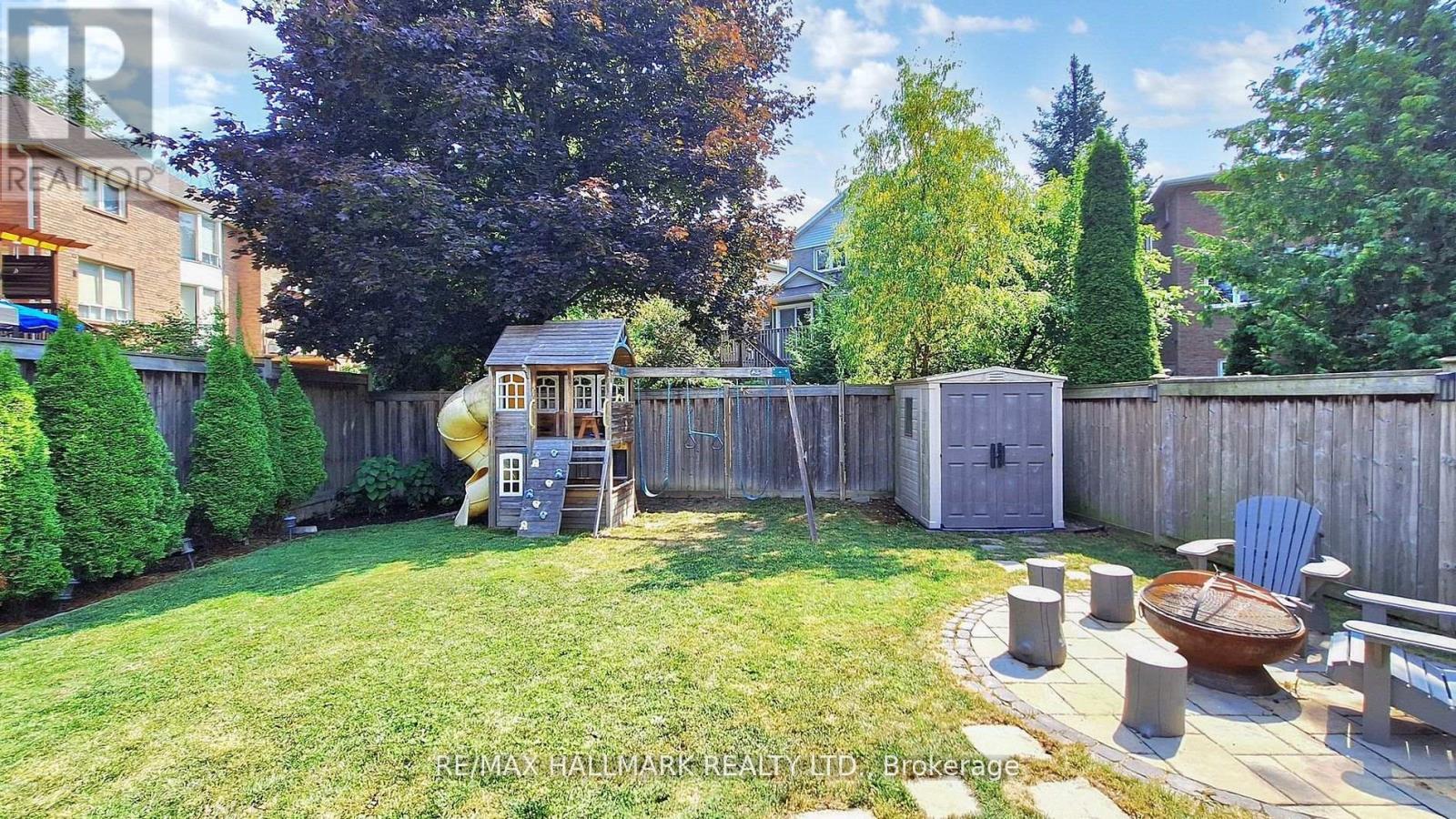 37 Hunter's Point Drive, Richmond Hill, Ontario  L4C 6M5 - Photo 48 - N12436336