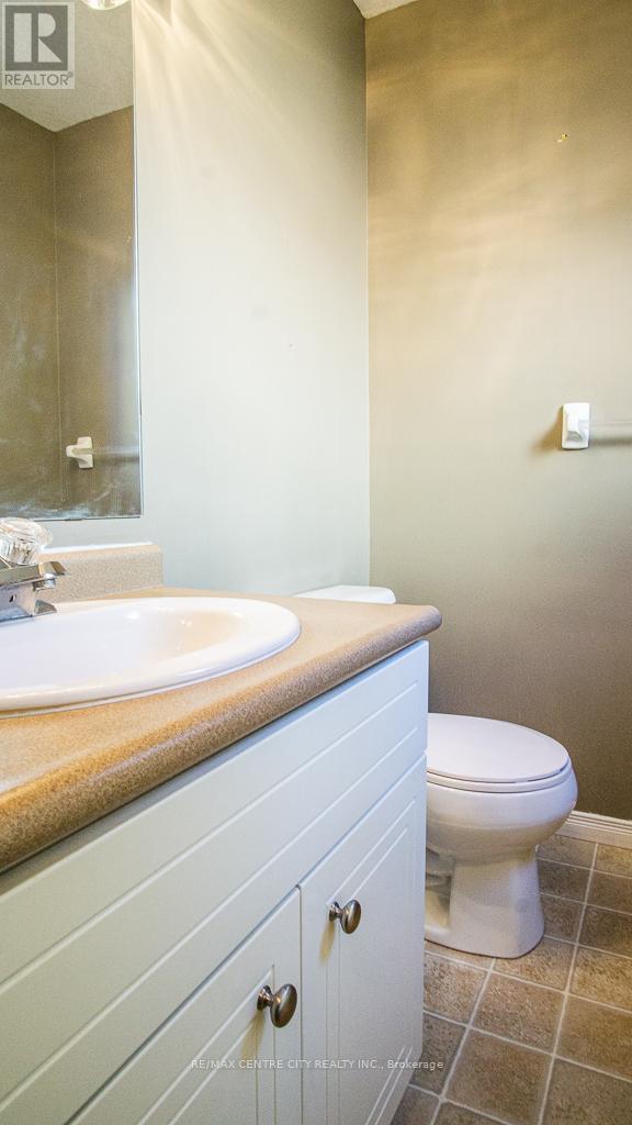 371 Ridgeview Court, London East, Ontario  N5Y 6H7 - Photo 12 - X12436589