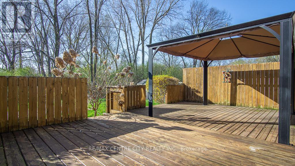 371 Ridgeview Court, London East, Ontario  N5Y 6H7 - Photo 24 - X12436589