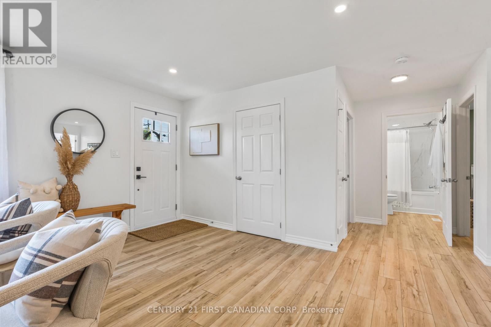 6170 William Street, Lucan Biddulph, Ontario  N0M 2J0 - Photo 5 - X12436610