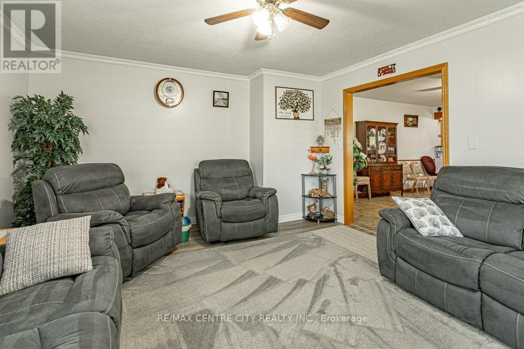 7248 Hacienda Road S, Malahide, Ontario  N5H 2R5 - Photo 12 - X12436682