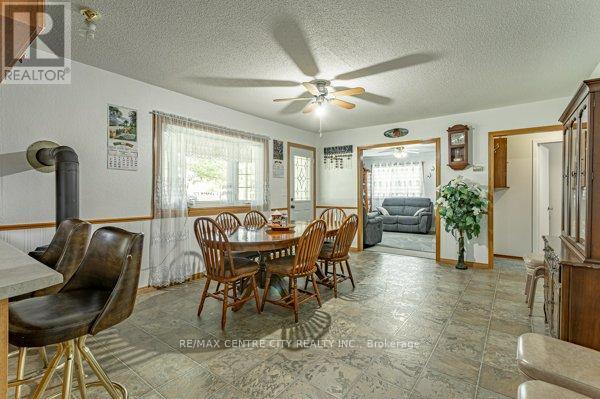 7248 Hacienda Road S, Malahide, Ontario  N5H 2R5 - Photo 9 - X12436682