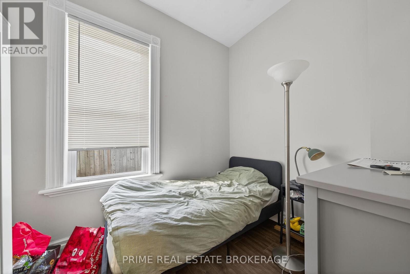 194 Cromwell Street, London East, Ontario  N6A 1Z5 - Photo 15 - X12436692