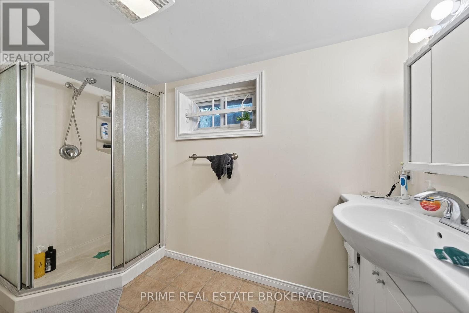 194 Cromwell Street, London East, Ontario  N6A 1Z5 - Photo 21 - X12436692