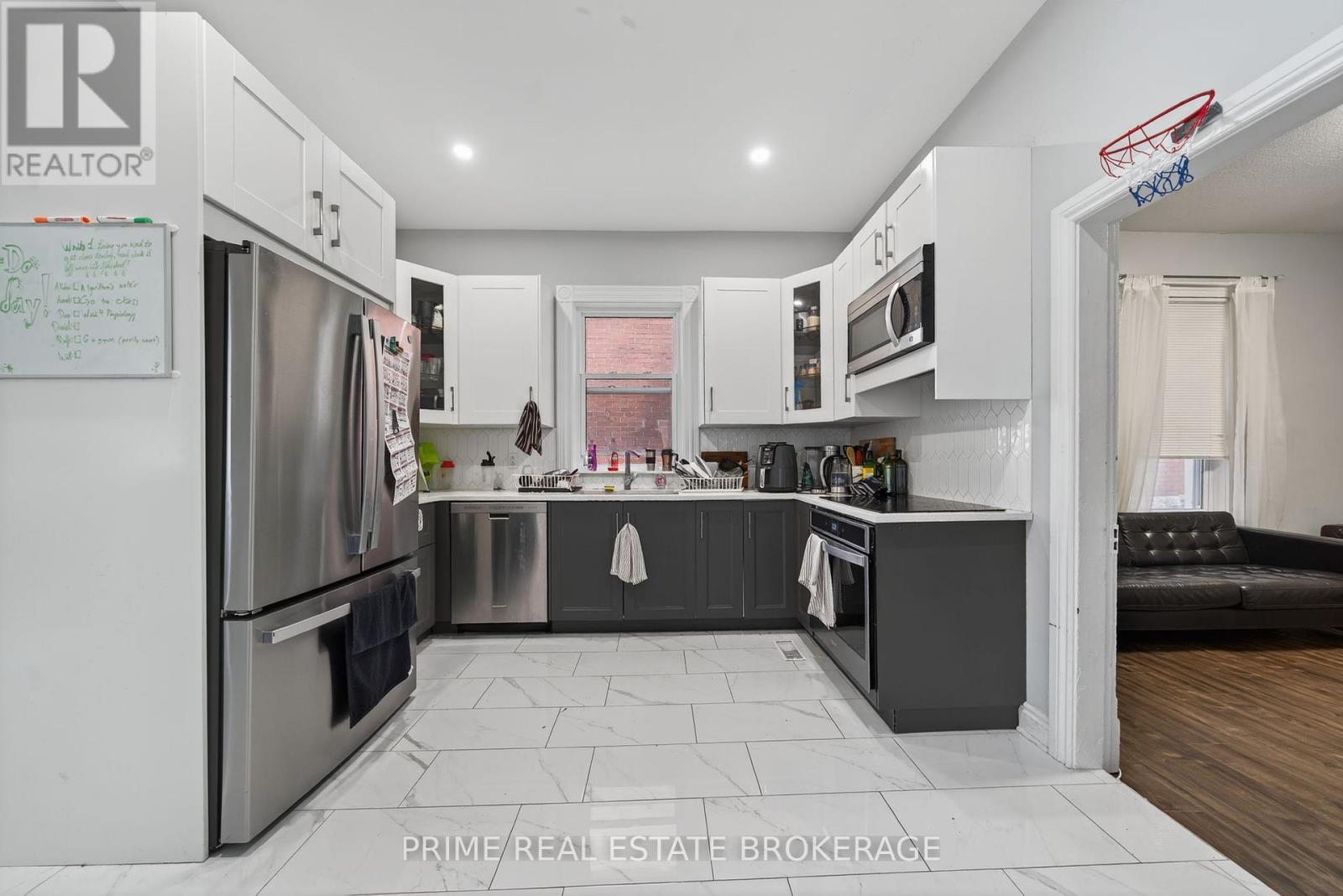 194 Cromwell Street, London East, Ontario  N6A 1Z5 - Photo 7 - X12436692