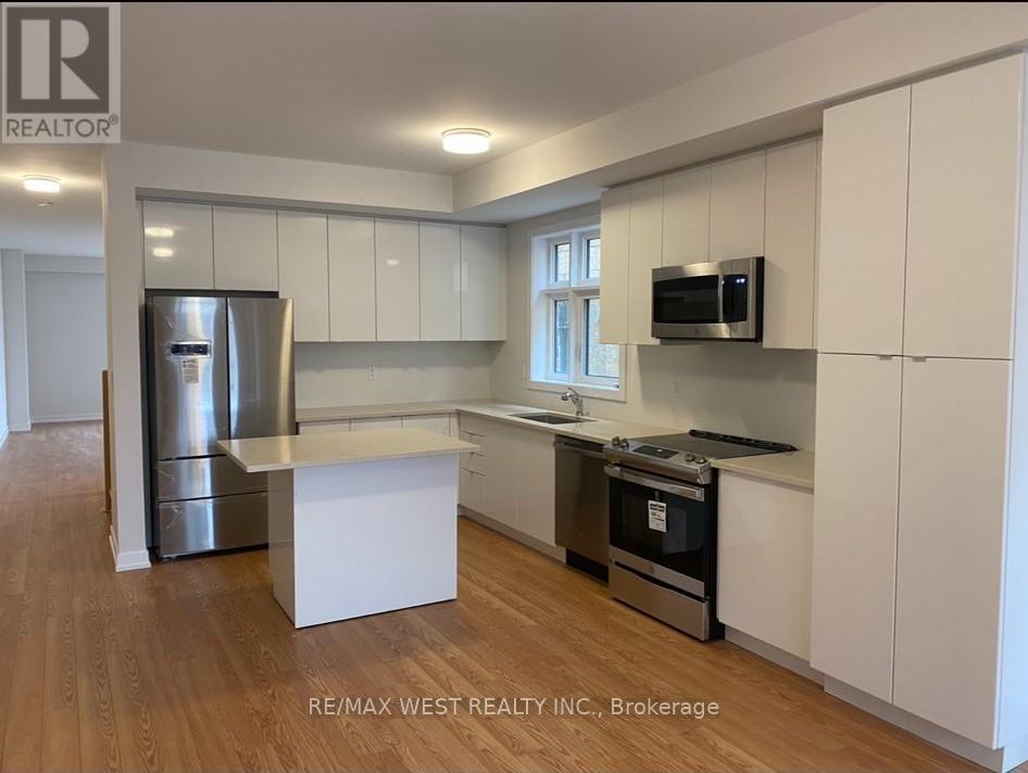 91 Cornell Rouge Boulevard, Markham, Ontario  L6B 1R1 - Photo 6 - N12436363