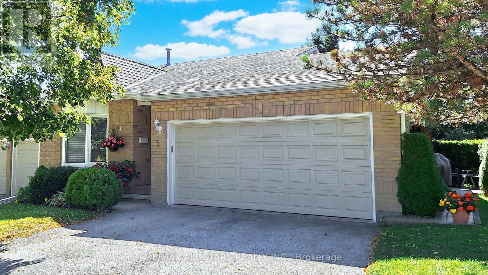 5 - 5 Beswick Lane, Uxbridge, Ontario  L9P 1G4 - Photo 2 - N12436393