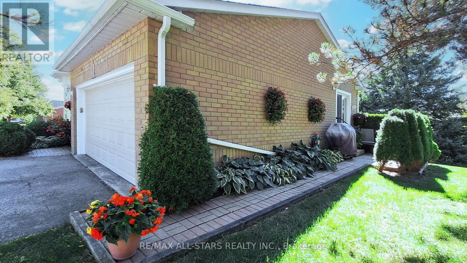 5 - 5 Beswick Lane, Uxbridge, Ontario  L9P 1G4 - Photo 3 - N12436393