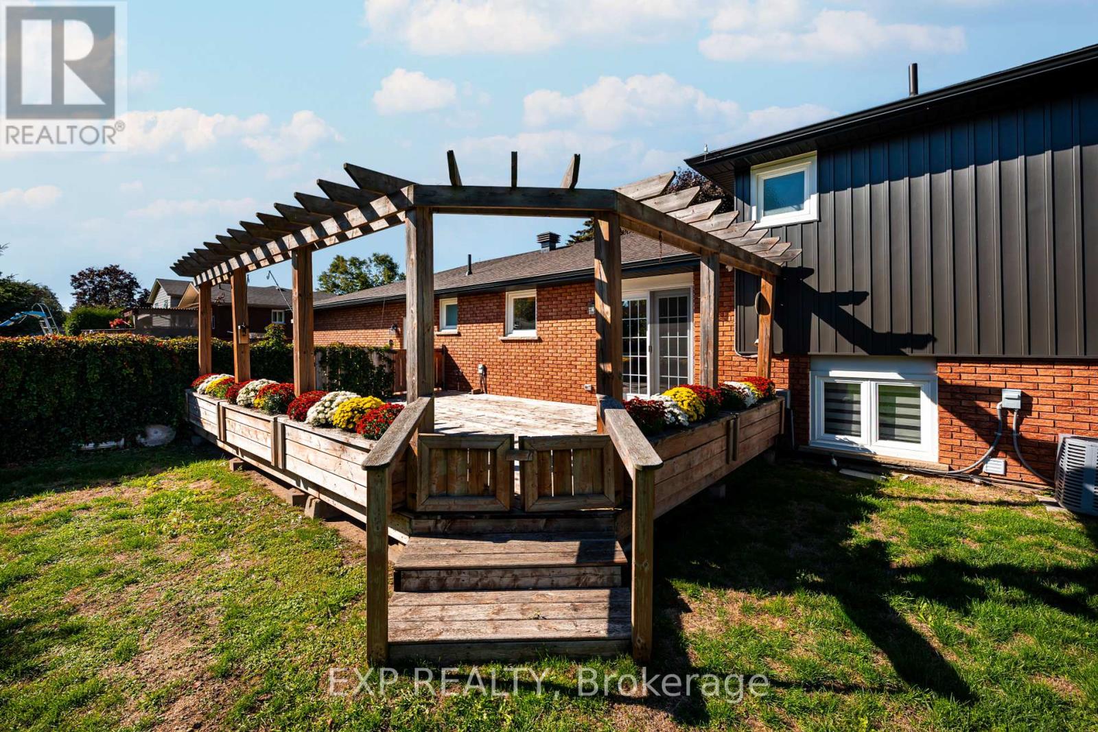 258 Nelson Crescent, Innisfil, Ontario  L9S 1E7 - Photo 40 - N12436419