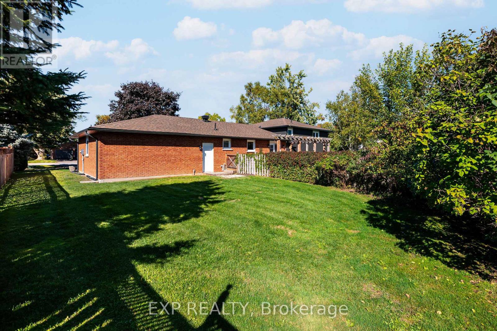 258 Nelson Crescent, Innisfil, Ontario  L9S 1E7 - Photo 43 - N12436419