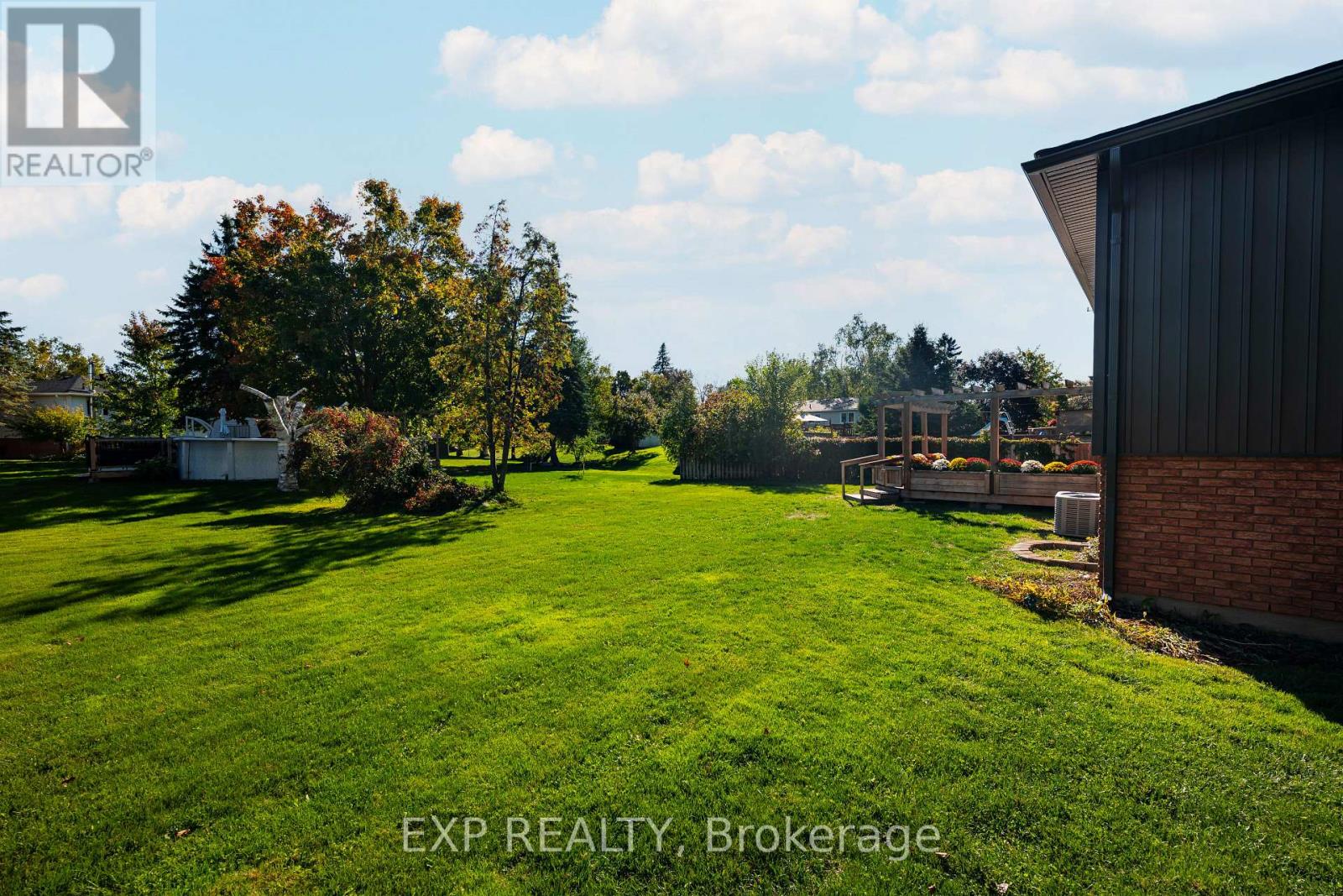 258 Nelson Crescent, Innisfil, Ontario  L9S 1E7 - Photo 45 - N12436419