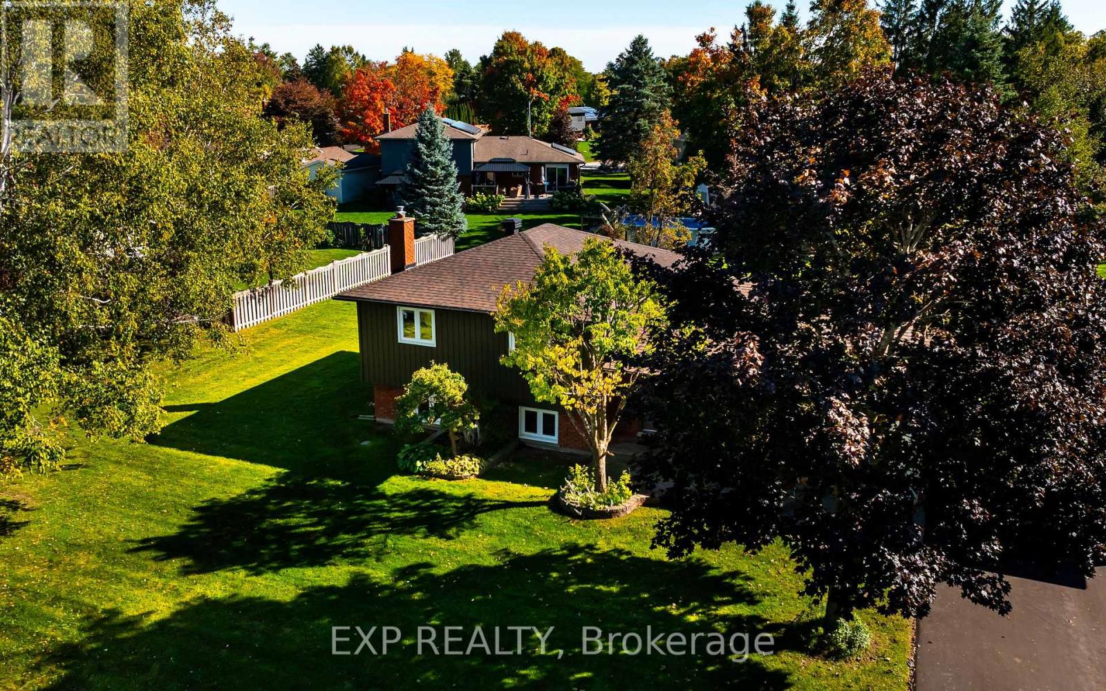 258 Nelson Crescent, Innisfil, Ontario  L9S 1E7 - Photo 5 - N12436419