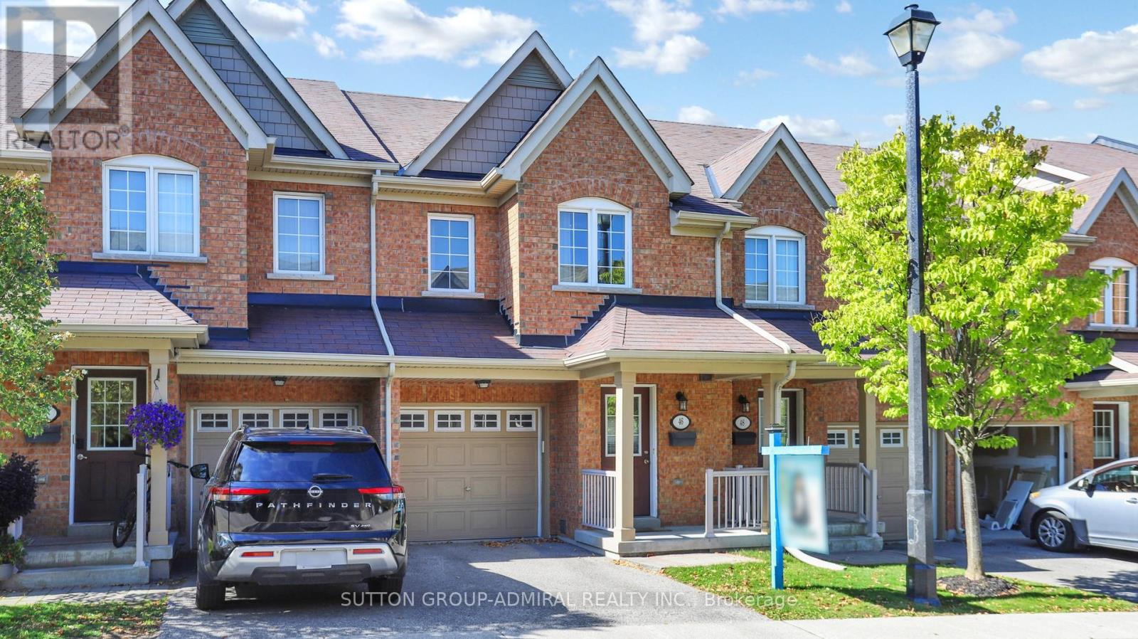 46 Edwin Pearson Street, Aurora, Ontario  L4G 0S1 - Photo 2 - N12436452