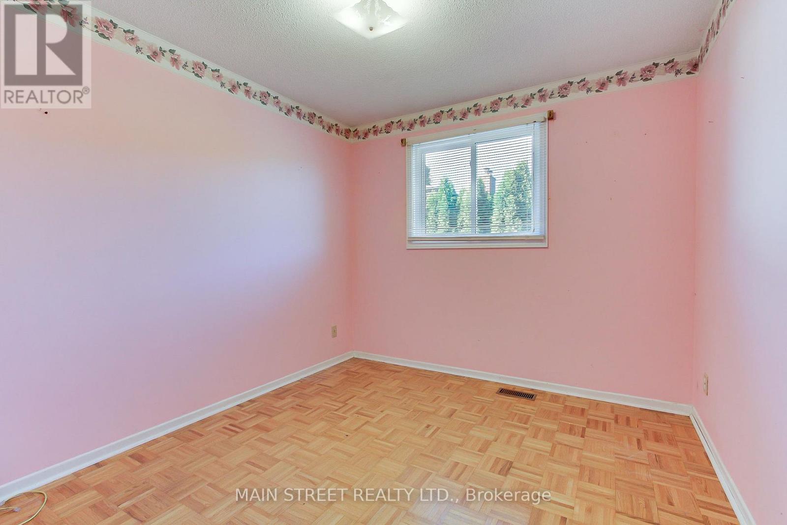 38 Smyth Crescent, New Tecumseth, Ontario  L0G 1A0 - Photo 13 - N12436462