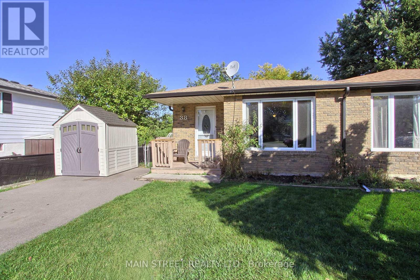 38 Smyth Crescent, New Tecumseth, Ontario  L0G 1A0 - Photo 2 - N12436462