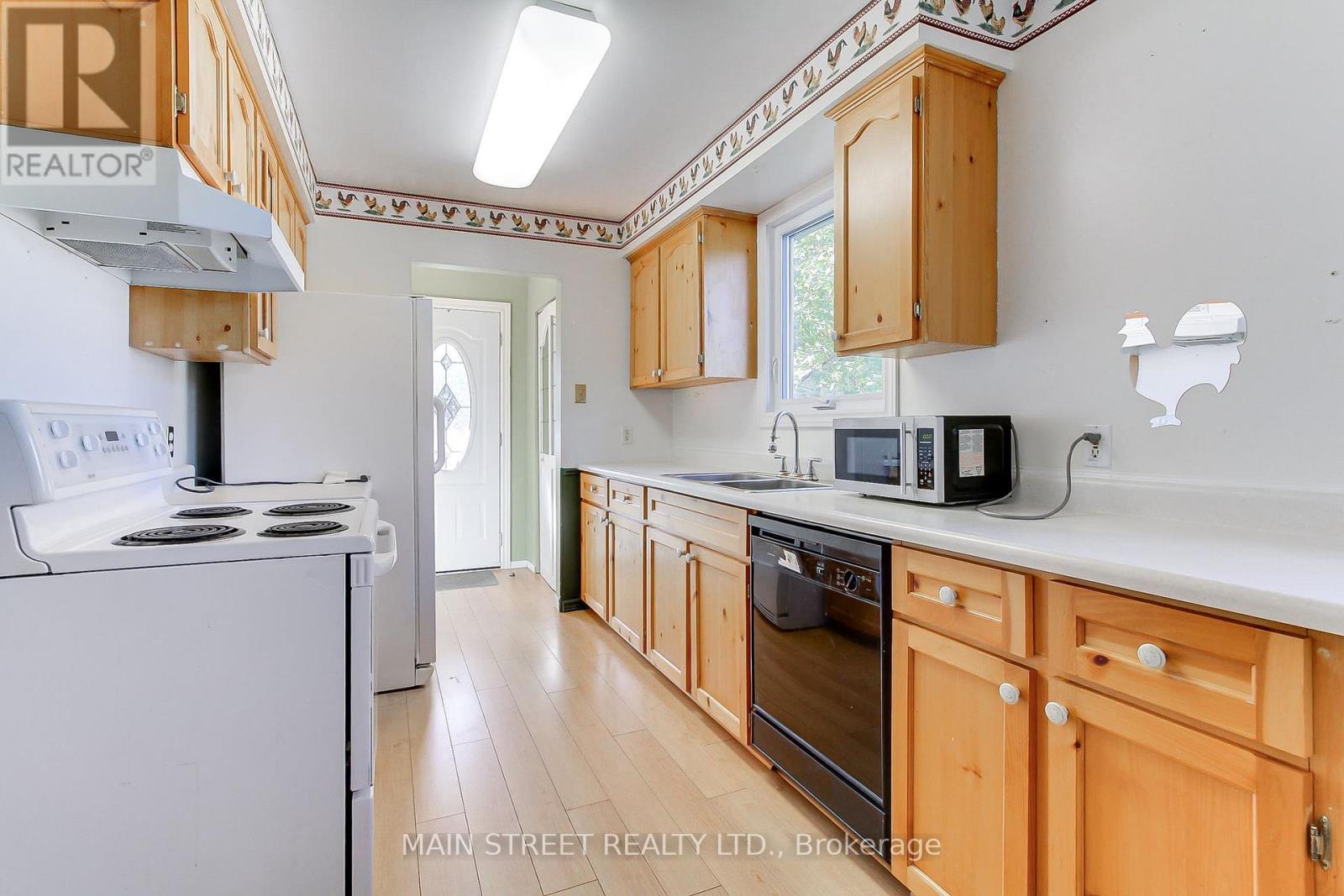 38 Smyth Crescent, New Tecumseth, Ontario  L0G 1A0 - Photo 4 - N12436462