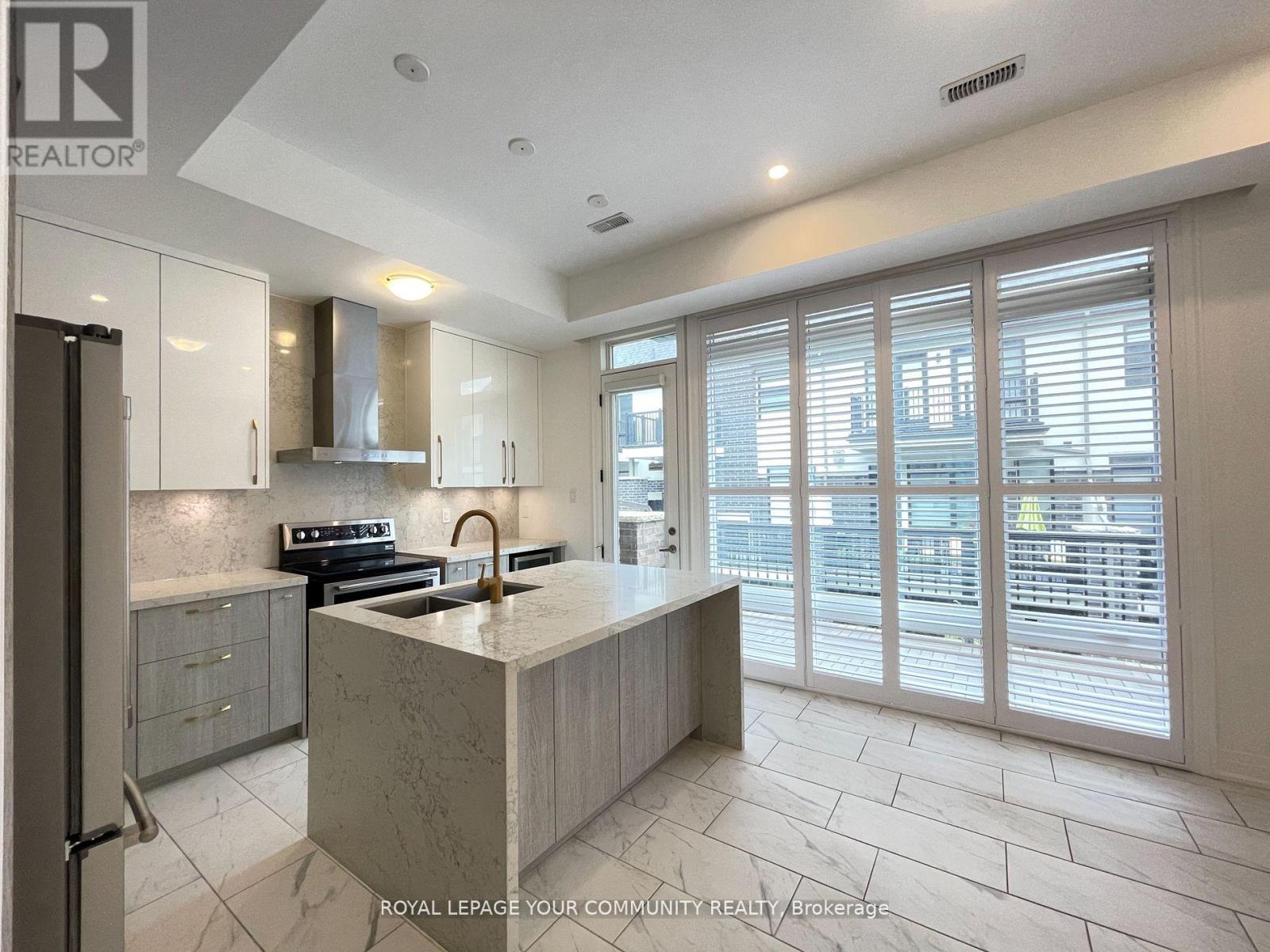26 Banshee Lane, Richmond Hill, Ontario  L4E 1H4 - Photo 10 - N12436473