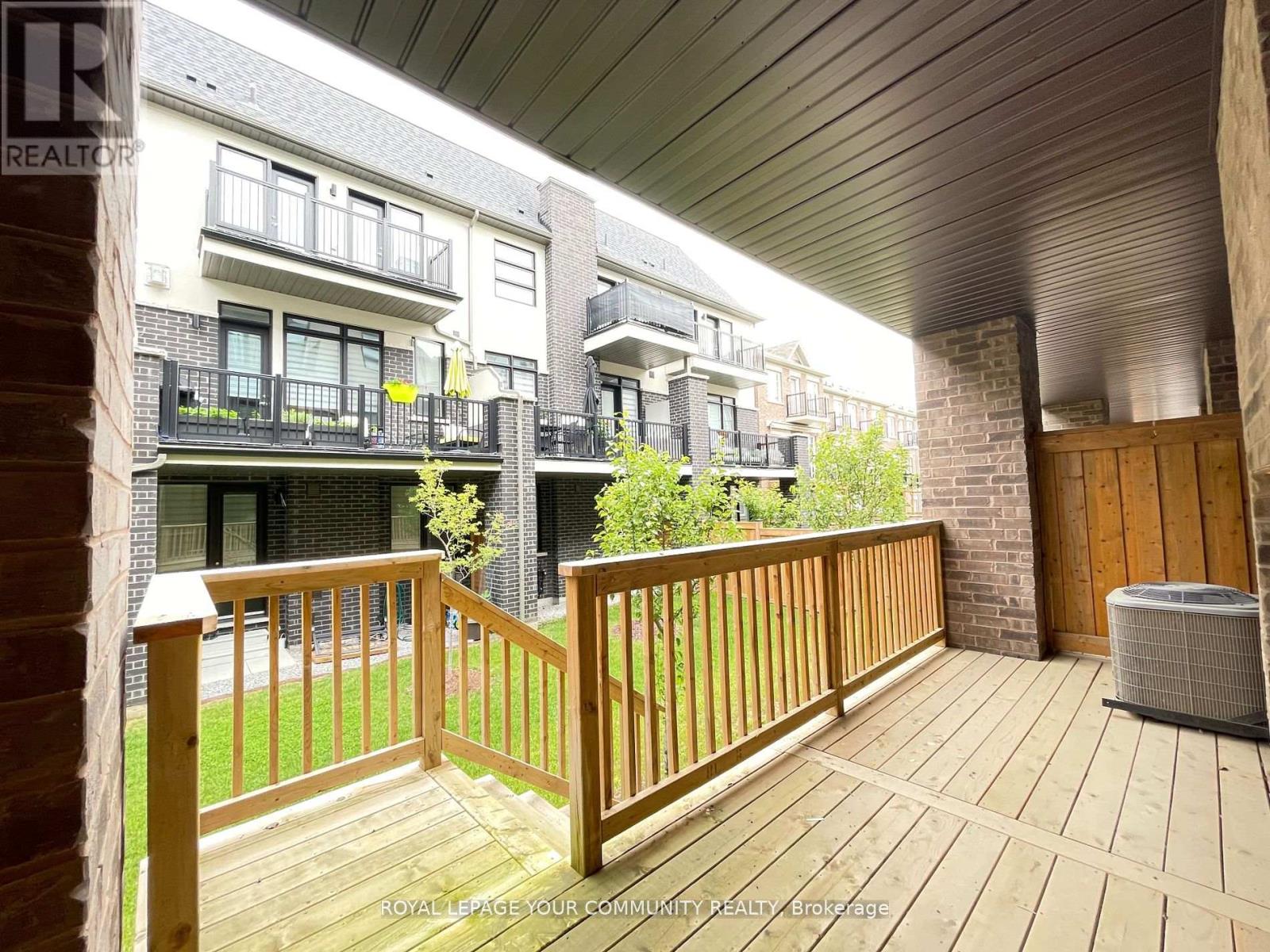 26 Banshee Lane, Richmond Hill, Ontario  L4E 1H4 - Photo 4 - N12436473
