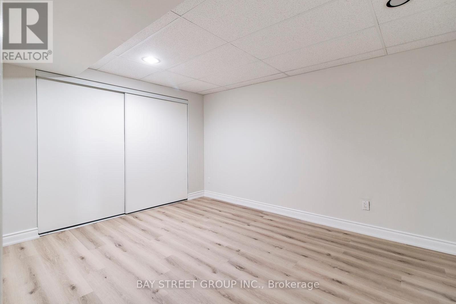 300 Fincham Avenue, Markham, Ontario  L3P 4E7 - Photo 14 - N12436542