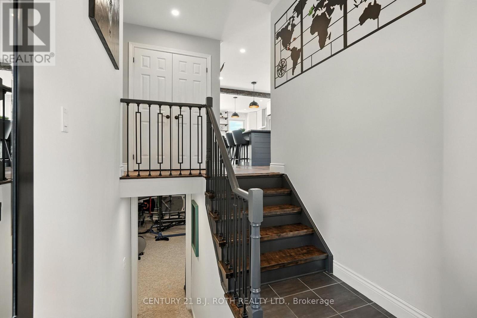 55 Holly Meadow Road, Barrie, Ontario  L4N 0E3 - Photo 7 - S12436397