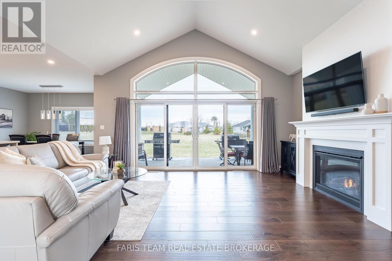5 Breanna Boulevard, Oro-Medonte, Ontario  L3V 6H2 - Photo 16 - S12436488