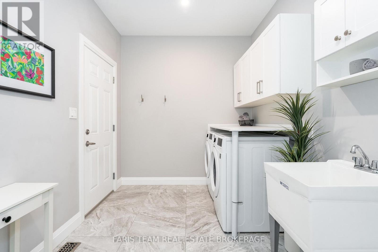 5 Breanna Boulevard, Oro-Medonte, Ontario  L3V 6H2 - Photo 23 - S12436488