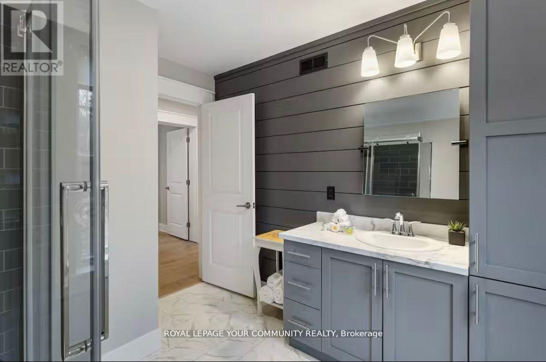 1728 Champlain Road, Tiny, Ontario  L9M 0C1 - Photo 10 - S12436492