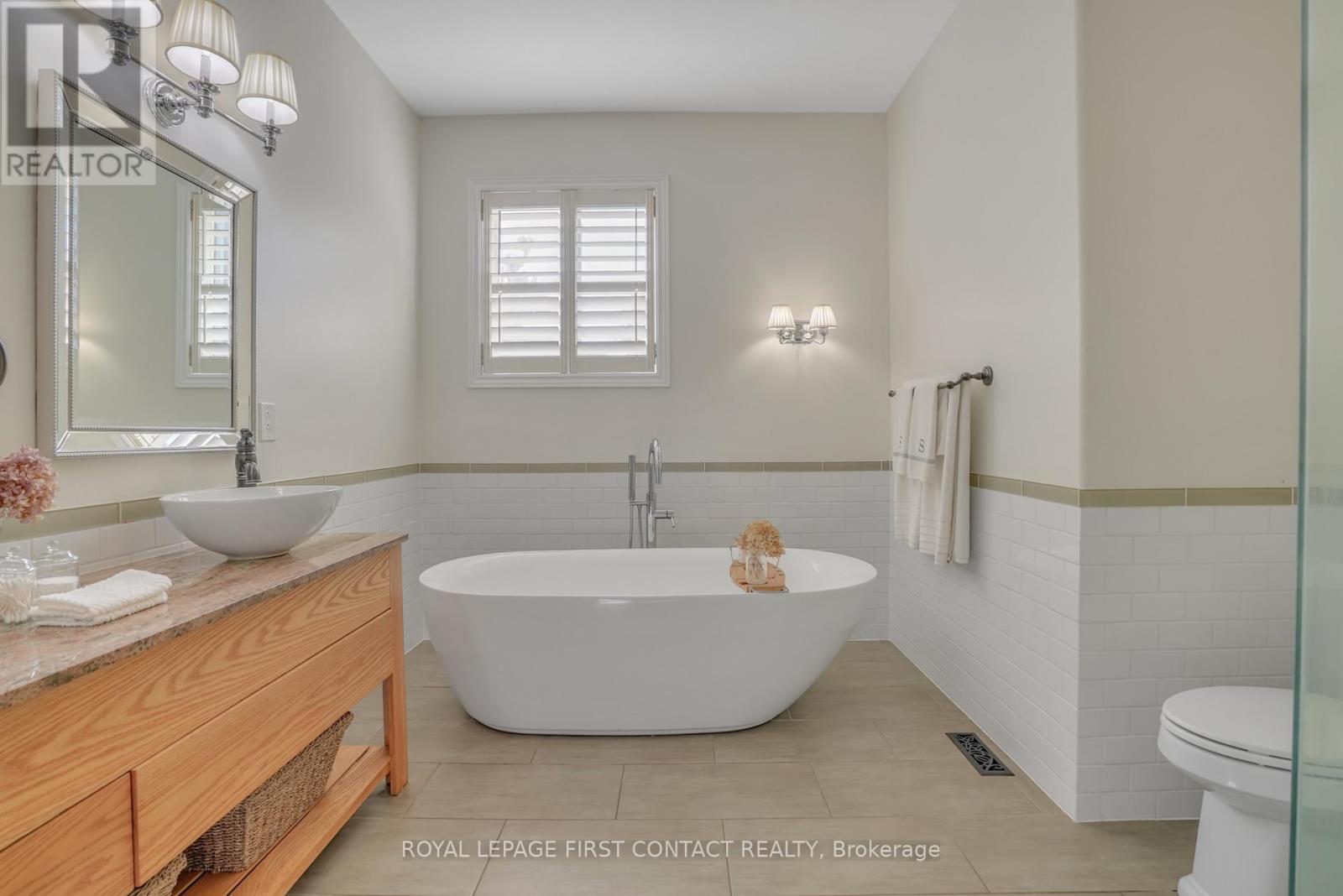 28 Windsor Crescent, Barrie, Ontario  L4N 0K3 - Photo 17 - S12436507