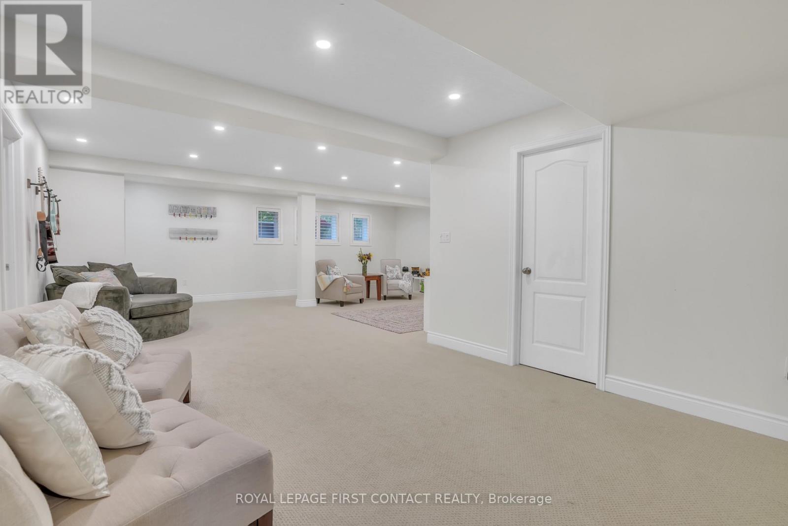 28 Windsor Crescent, Barrie, Ontario  L4N 0K3 - Photo 24 - S12436507