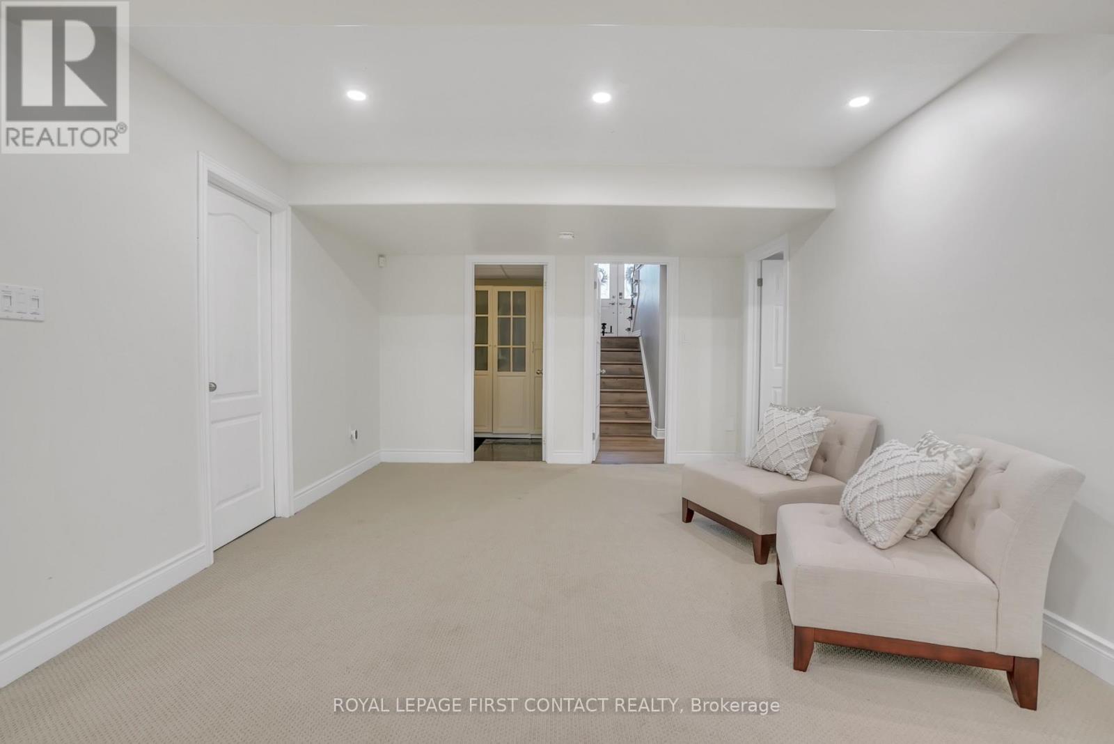 28 Windsor Crescent, Barrie, Ontario  L4N 0K3 - Photo 27 - S12436507