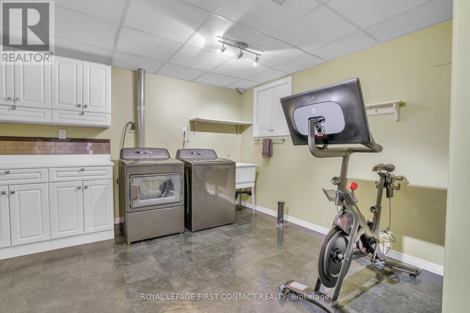 28 Windsor Crescent, Barrie, Ontario  L4N 0K3 - Photo 36 - S12436507