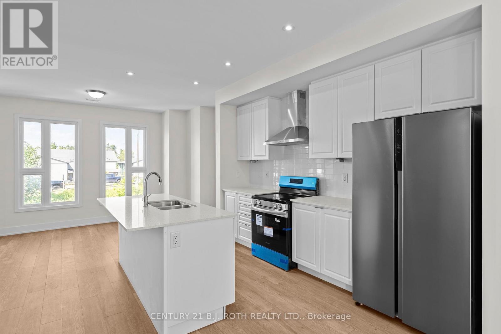 3 Mariner's Pier Way, Orillia, Ontario  L3V 8P4 - Photo 14 - S12436519