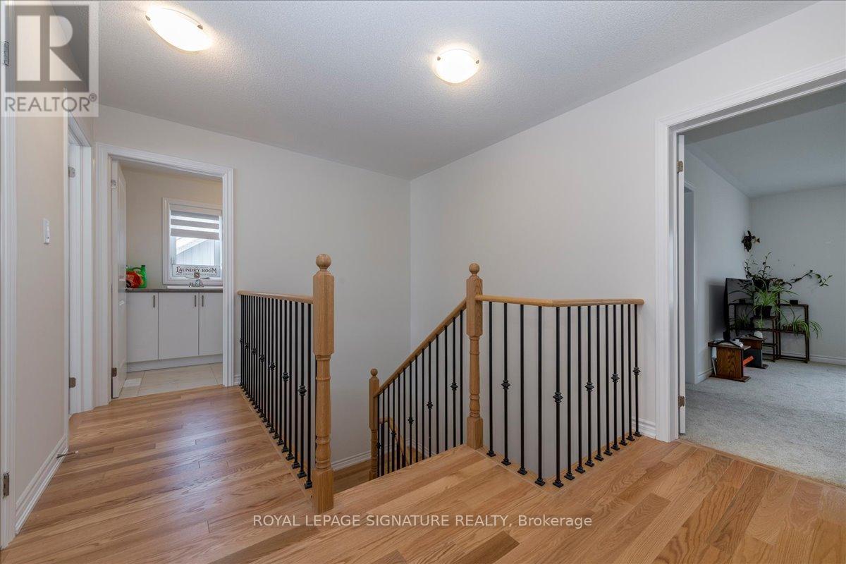 183 Rosanne Circle, Wasaga Beach, Ontario  L9Z 1J7 - Photo 12 - S12436575