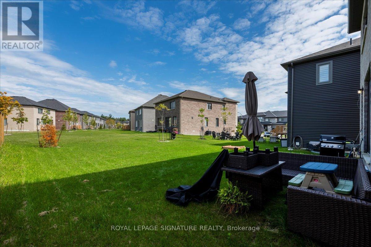 183 Rosanne Circle, Wasaga Beach, Ontario  L9Z 1J7 - Photo 24 - S12436575