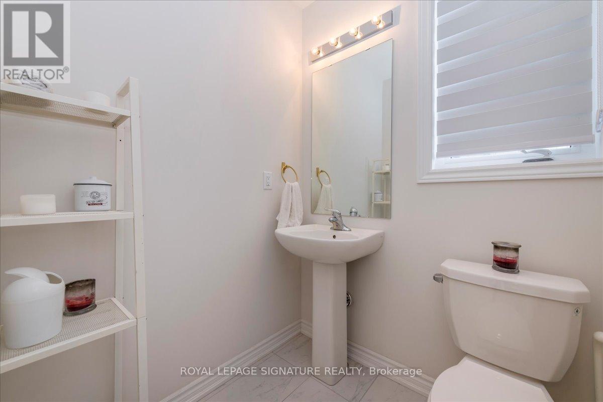 183 Rosanne Circle, Wasaga Beach, Ontario  L9Z 1J7 - Photo 5 - S12436575