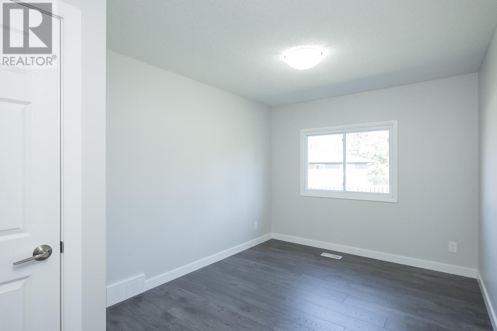 110-112 Conestoga St, Thunder Bay, Ontario  P7C 5S4 - Photo 40 - TB252722
