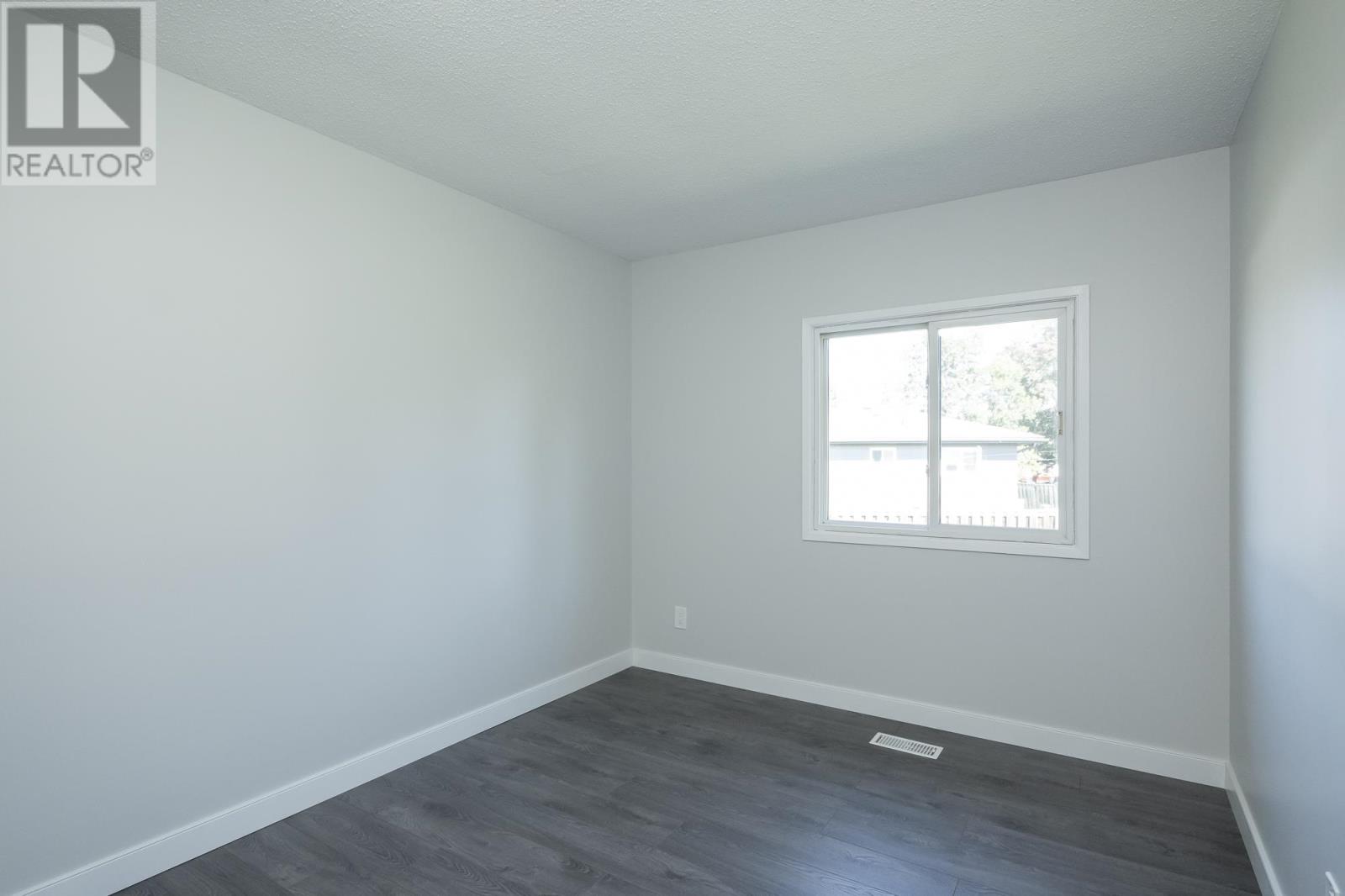 110-112 Conestoga St, Thunder Bay, Ontario  P7C 5S4 - Photo 32 - TB252722