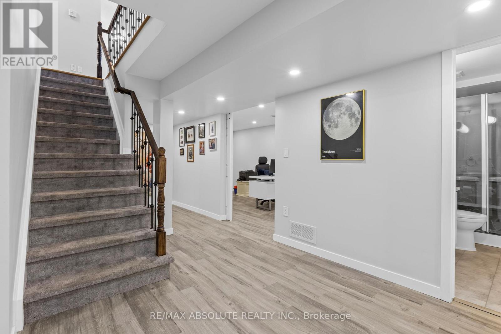 52 Stonecroft Terrace, Ottawa, Ontario  K2K 2T9 - Photo 30 - X12436598