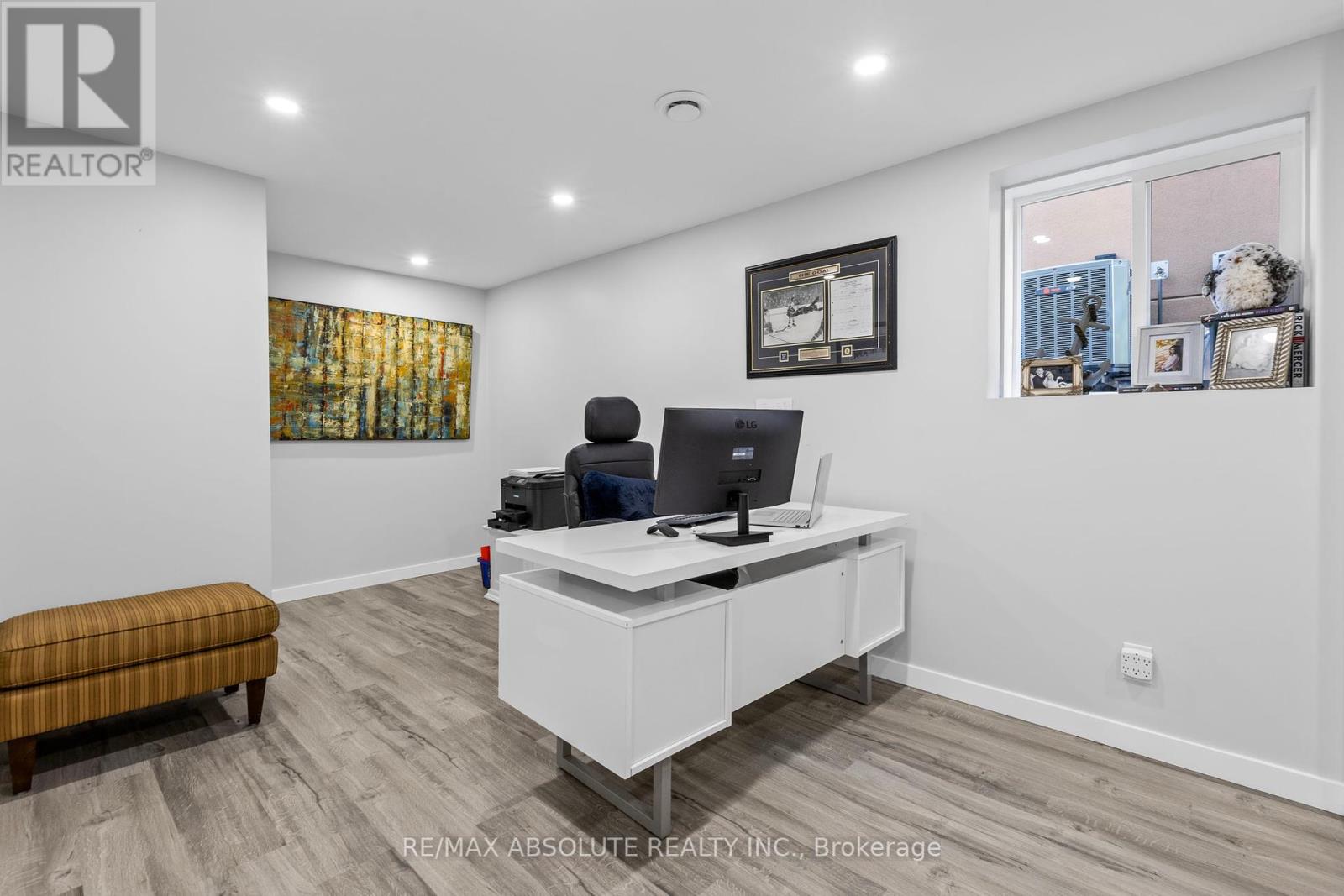 52 Stonecroft Terrace, Ottawa, Ontario  K2K 2T9 - Photo 38 - X12436598