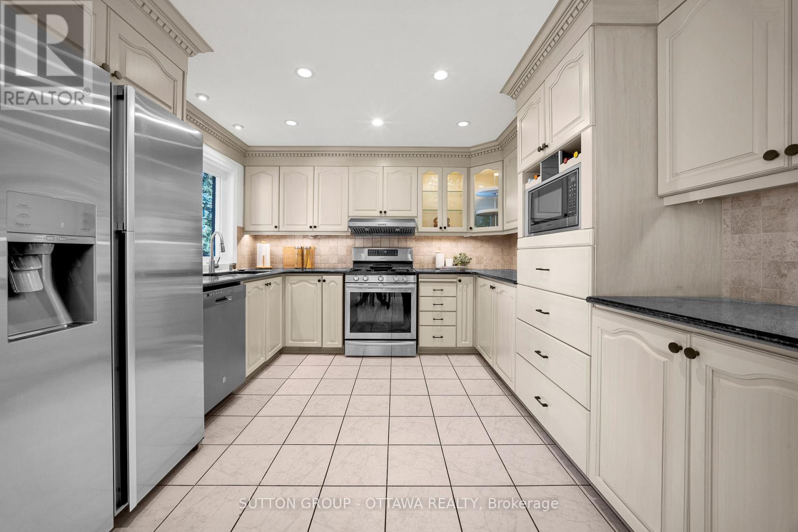 15 Rosemeade Place, Ottawa, Ontario  K2G 5V9 - Photo 16 - X12436603