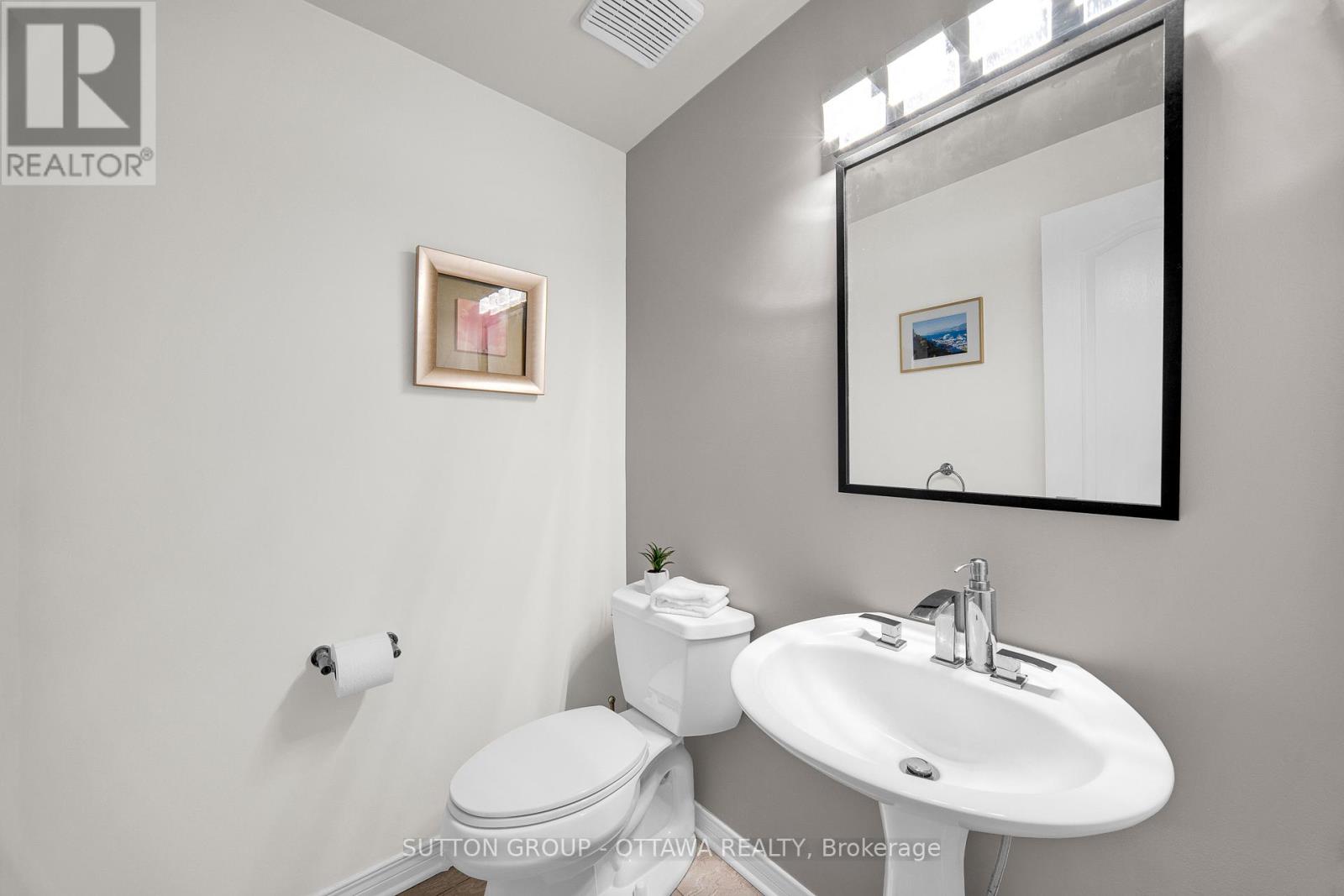 15 Rosemeade Place, Ottawa, Ontario  K2G 5V9 - Photo 19 - X12436603